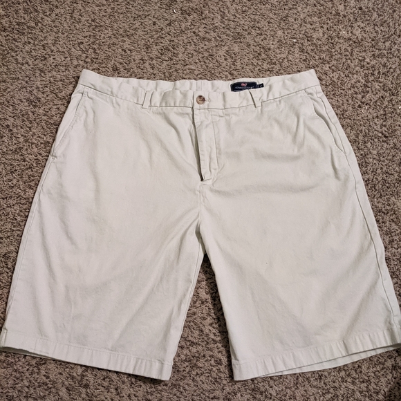 Vineyard Vines shorts - Picture 1 of 2